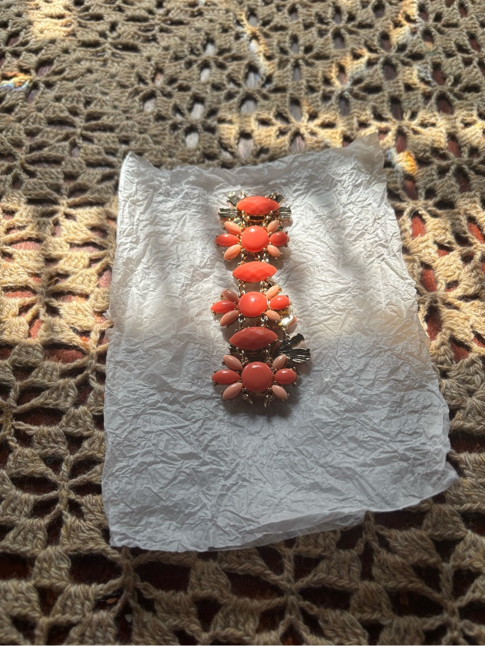 Coral Statement Floral Avon bracelet, beautiful coral and gold-colored bracelet